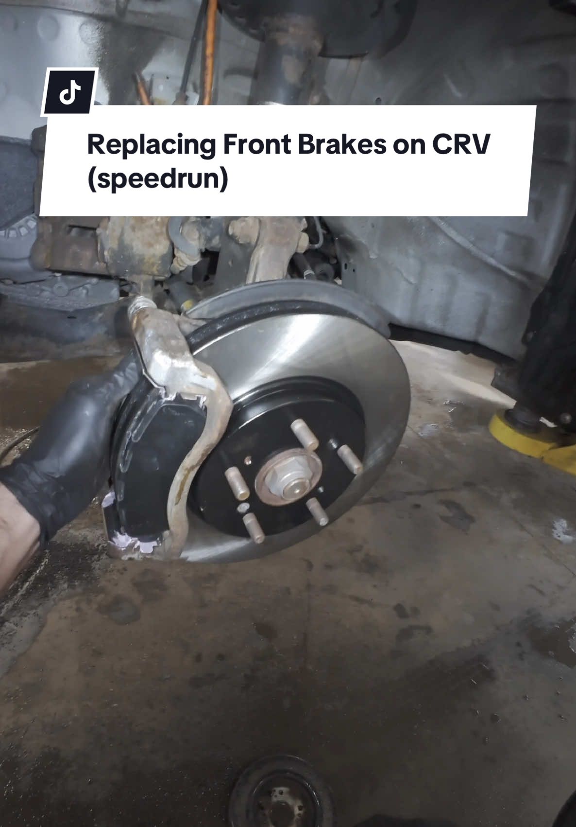 POV of replacing front brakes on a Honda CRV (speedrun). #mechanic #mechanicsoftiktok #Tech #fyp #snapon #matcotools #cars #automotive #automotivetechnician #pov #honda #crv #brakes #brakejob #speedrun #pads #rotors 