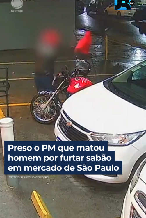 O policial militar Vinícius de Lima Brito foi preso após atirar 11 vezes em Gabriel Renan Soares, que furtou sabão em um mercado de São Paulo. A Justiça acatou o pedido de prisão preventiva do Ministério Público com a justificativa de que o policial poderia influenciar testemunhas se permanecesse livre. 👉 Veja essa e outras notícias em R7.com/JornalDaRecord #JornalDaRecord #JR24H