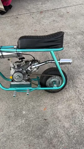 This color is awsome but this video doesn’t do it justice. #minibike #minibikes #minibikingainteasy #tacominibike #powdercoating #hawaiincandy 