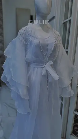 NEW KIMONO FOR THE BRIDEEESSS MASYAALLAHH😍😍😍♥️♥️🥳🥳 Desainnya superduper cite & mewahhh bangeett.. bikin capeng” gk sabar mau nikaahh😍😭😘 #JJCapCut #trending #fypシ #pengantinjember #trendtemplate #muakalisat #pernikahan #jelajahbali #viral #trenmakeup #makeuppangling 