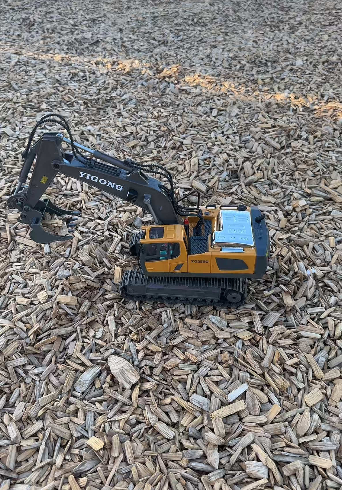 #Excavator#funtoy#construction            #remotecontrol#cartoy#christmas              #holidayhaul 