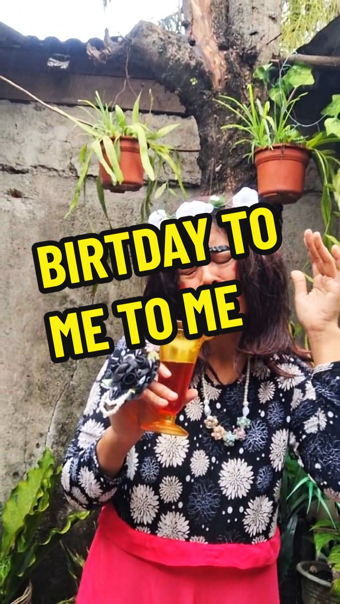 HAPPY BIRTDAY TO ME TO ME🤭😁 Ya ALLAH berikan  keberkahan  pada diriku, diusia yg baru  bertambah ini😊🤲. jadikanlah  aku manusia  yg pandai bersyukur  Terimakasih  semuanya yg selalu suport mae  semoga  selalu  bisa menghibur🤲🥰 #happybirthdaytometome #barakalllahfiiumrik #vidiolucu #mamakhafsoh 