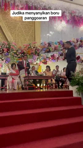 Judika bernyanyi di pesta adat batak karena masih mantunya yg punya pesta ,marga situngkir,pagi sahabatku@Desy  Simarmata @PANGARANTO TOBA 