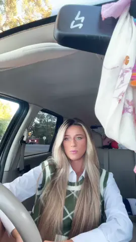 she’s an actress!!! 🤥 #fyp #PradaBucketChallenge #blairwaldorf