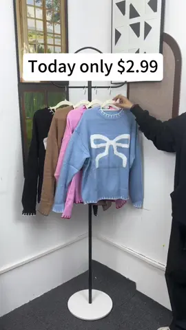 Today only $2.99!!!🔥🔥🔥🔥#fyp #us #tiktokshopbacktoschool #falldealsforyou #foryoudays #TikTokMadeMeBuyit #spotlight #womenswear #tiktokshopblackfriday #TrendNew #spotlightfinds #OOTD #tiktokshopcybermonday #especialista #fashion2024 #comfortable #demure #tiktokshopholidayhaul #sweater 