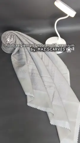 nemu hijab motif yang gak bikin keliatan tua 🥰🫶#hijabsegiempat #hijabmotif #hijabsegiempatmotif 