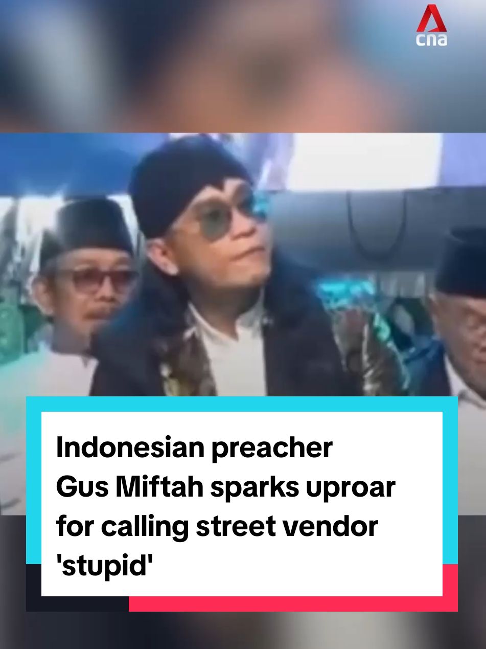 Indonesian celebrity preacher Miftah Maulana Habiburrahman, or Gus Miftah, has been at the centre of public criticism recently after a video of him mocking an iced tea seller at a mass religious event went viral. Following the incident, President Prabowo Subianto ordered Mr Miftah to apologise to the street vendor. On Friday (Dec 6), Mr Miftah stepped down from his role as special presidential envoy, responding to public calls for his resignation. #indonesia #indonesianews 