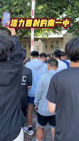 @皇家寶AJ哥 床墊沙發傢俱（不夠俗頭家八肚痛）永康愛買對面 @AJ哥小號日常在這（皇家寶床墊沙發傢俱 #AJ哥 #美女店長 #皇家寶 #床墊 #沙發 #傢俱 #台南 #永康 #直播主 