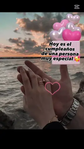 Feliz vuelta al Sol 💫 Amorcito Mío Sabes Q No Necesito D Un Dia Especial Para Decirte Lo Mucho Q T Amo y Lo Q Significas Para Mi 😍 gracias x permitirme ser parte d tu vida x un año mas juntos 🥰 TE AMO🧔❤️ #felizcumpleaños #CapCut #mimasbonitacasualidad❤ #🧔🧔🧔 #teamo #felicidades #felizvueltaalsol #dale❤️ #Elyy 