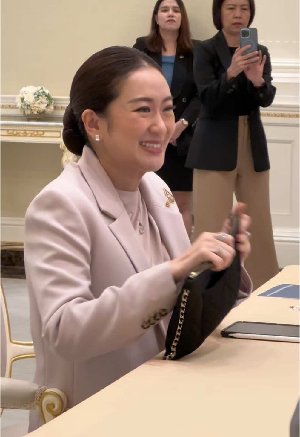 รับรู้ได้ถึงความตั้งใจ และทุ่มเทในการทำงานในทุกๆวัน ขอเป็นกำลังใจให้ท่านในการทำงานเพื่อแก้ไขปัญหาต่างๆและขับเคลื่อนนโยบายเพื่อพี่น้องประชาชนค่ะ ✌🏻❤️ #แพทองธารชินวัตร #นายกรัฐมนตรี 