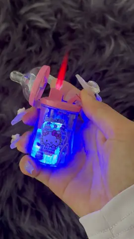 #hellokitty #lighter #lighters #cutelighters #coollighter #gift #tiktokshop #fyp 