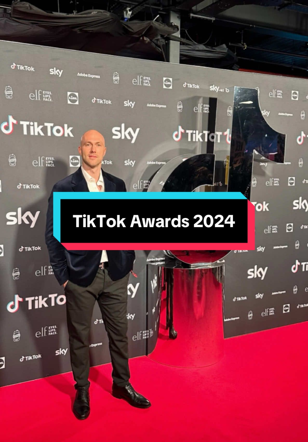 Honoured to have been invited to the first ever @TikTok UK Awards presented by @Sky 🎥 It was amazing to see so much talent and creativity in one place. What a night 🎉 #tiktok #tiktokawards #london 