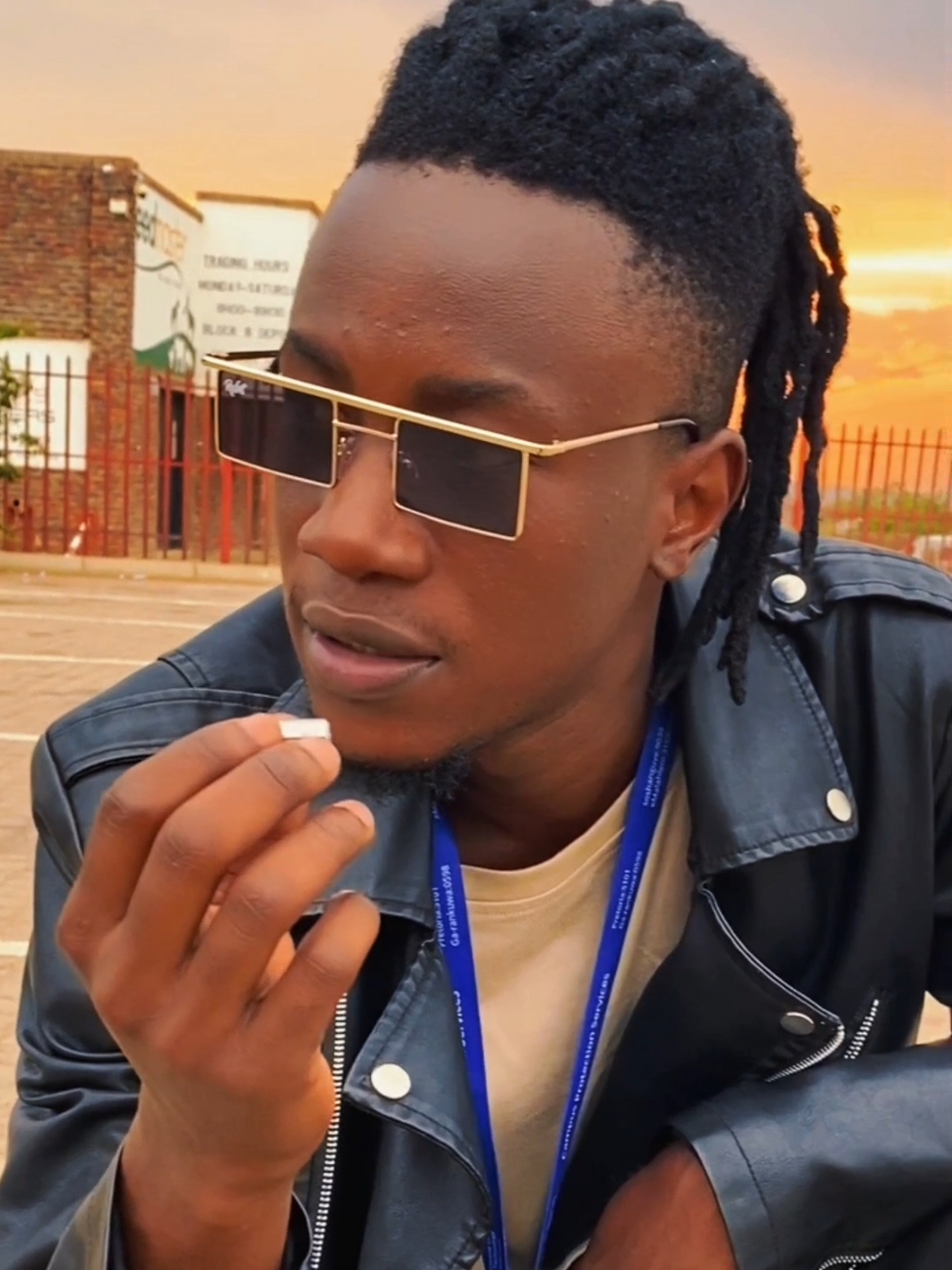 Replying to @keletsomakgotla@Mabhalane vocalist #Kruggarr 