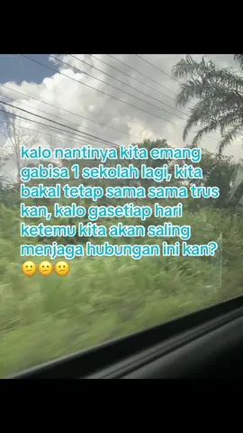 semoga pas kita lulus nanti, kmu tetap ingat sama akuu yaaa😕😕 #trend #couple #bucin #cintaku #forever #foryou #fyppppppppppppppppppppppp #fyppppppppppppppppppppppp #fyppppppppppppppppppppppp #foryou #nobullyinghere #xyzbca 