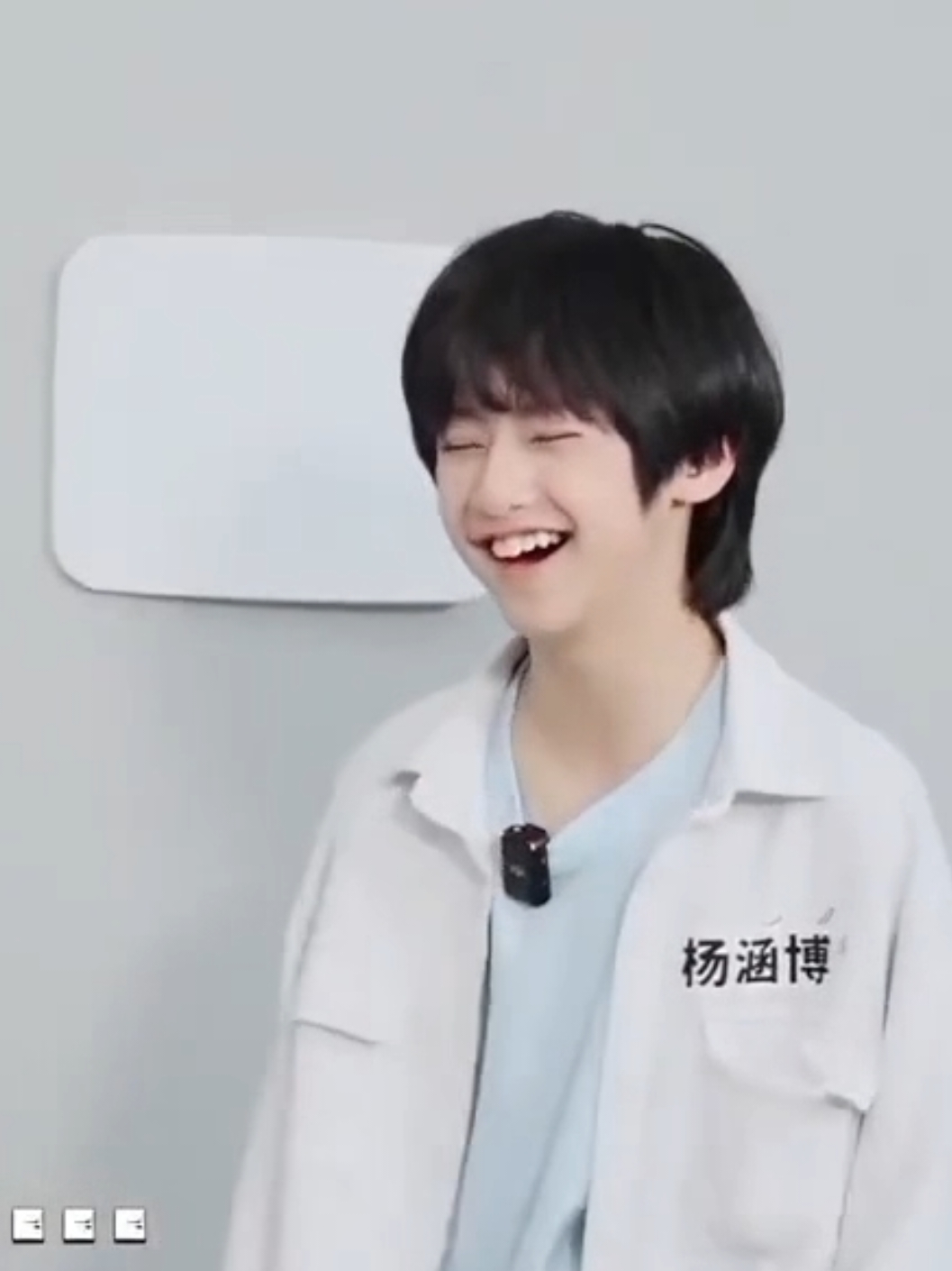 Yang Hanbo😅😆 #wanglujie #yanghanbo #tffamily #tfstan🇮🇩🇨🇳 #🥰❤✨ #杨涵博 #王橹杰 
