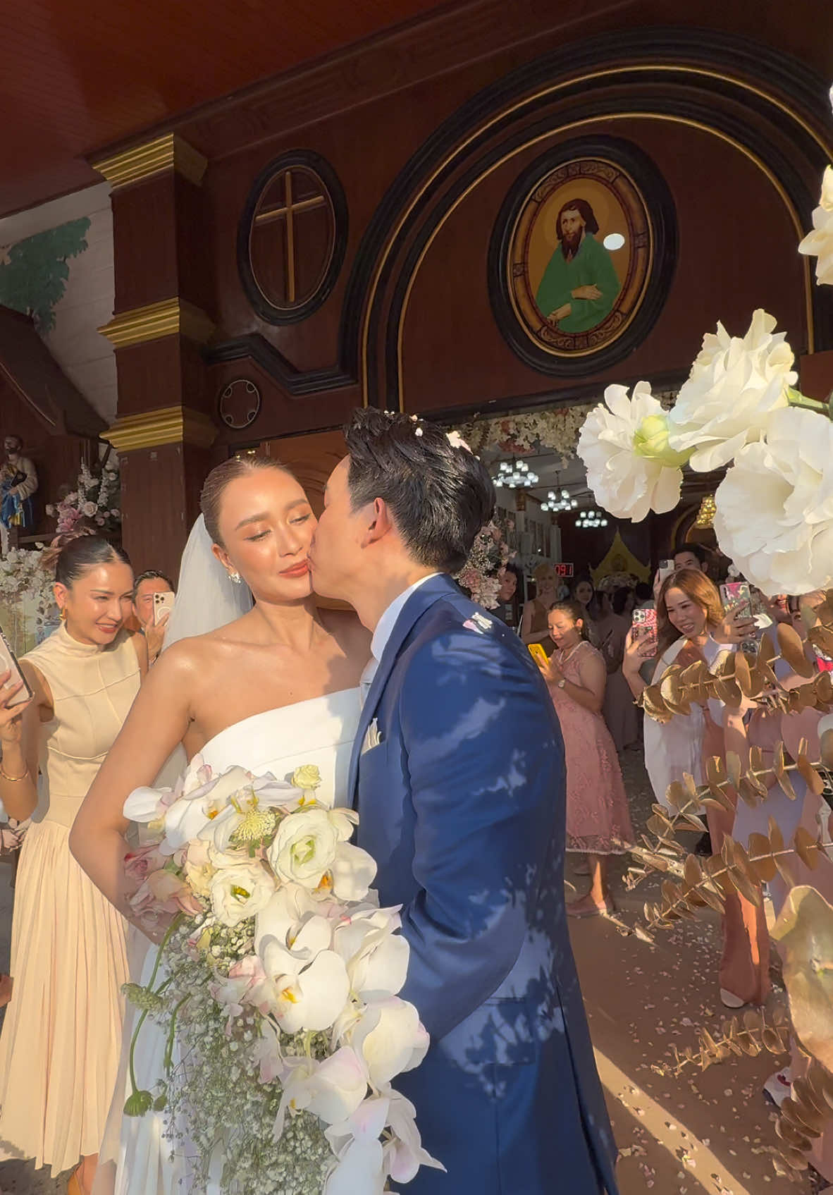 โอ้ยยย ยินดีกับเพื่อนมากๆ @Punyaporn Poonpipat 😍♥️🌸 #benzgapbanglamung #wedding 