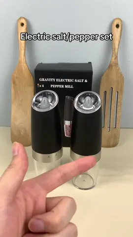 Electric salt grinder #salt #pepper #grinder #kitchen #falldealsforyou #treasurefinds #gift #regalo#tiktokshopblackfriday 