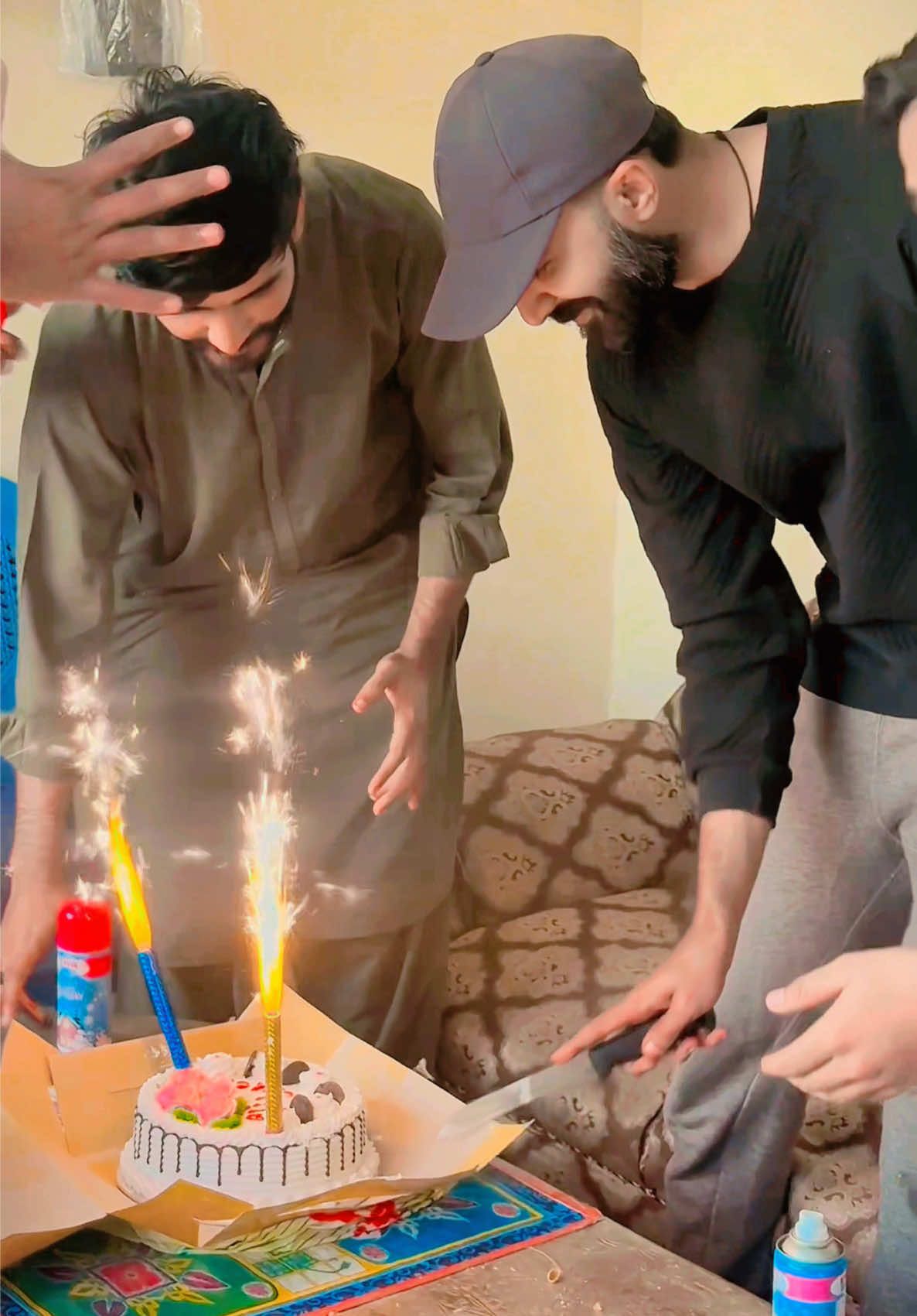 Veeray 🤍 #birthday #brothers @Umair Ali @M SaFi @Ali Maken 🖤 @Awais Noon 