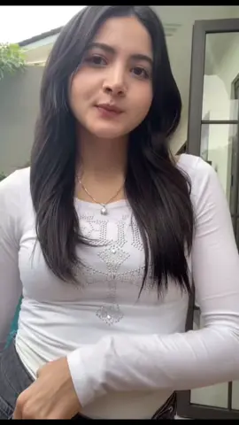 hai sweatheart, kamu udah tau belum yang bikin perut enteng, seger, dan sayang sama aku? kira-kira apa yaa🤔…. #PerutEnteng