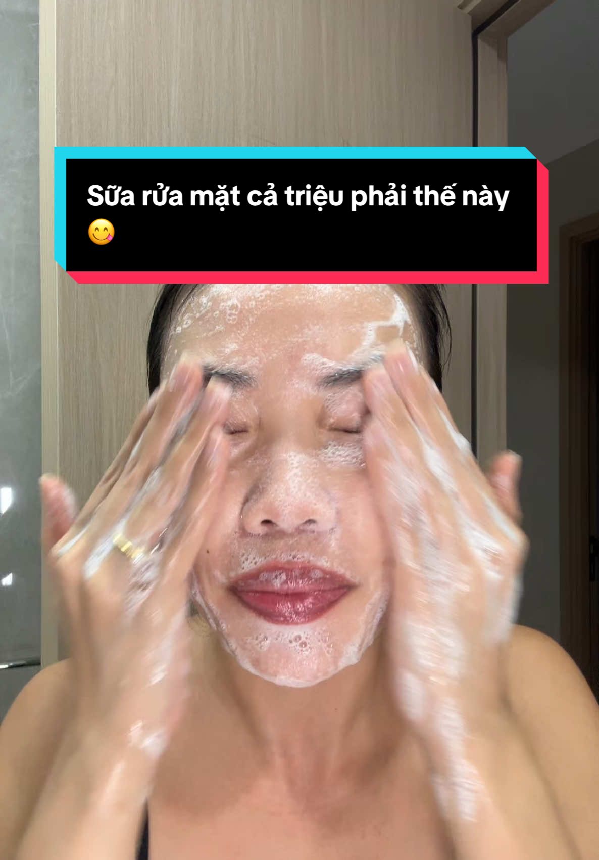 Dùng đủ lâu và đúng cách thì sẽ thấy da mềm và sáng ngay lần đầu dùng 🫶🏼 Sữa rửa mặt cám gạo Dermalogica | #LuciaTrinh #reviewmyphan #lamdep #duongda #taydachet #dermalogica 