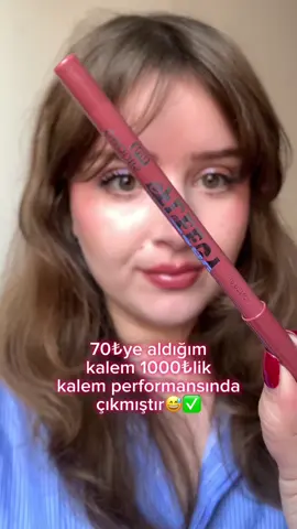 Dusty rose rengine bakınnn bundan daha kahve bir renk ama çok beğendim ben de başka renklerini alicam  @Gratis reklam degil  #beaulis #beaulisfun #beaulisdudakkalemi #dudakkalemi 