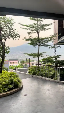 Suasana pagi di Batu  #malang #batu #villabatu #wisatabatu 