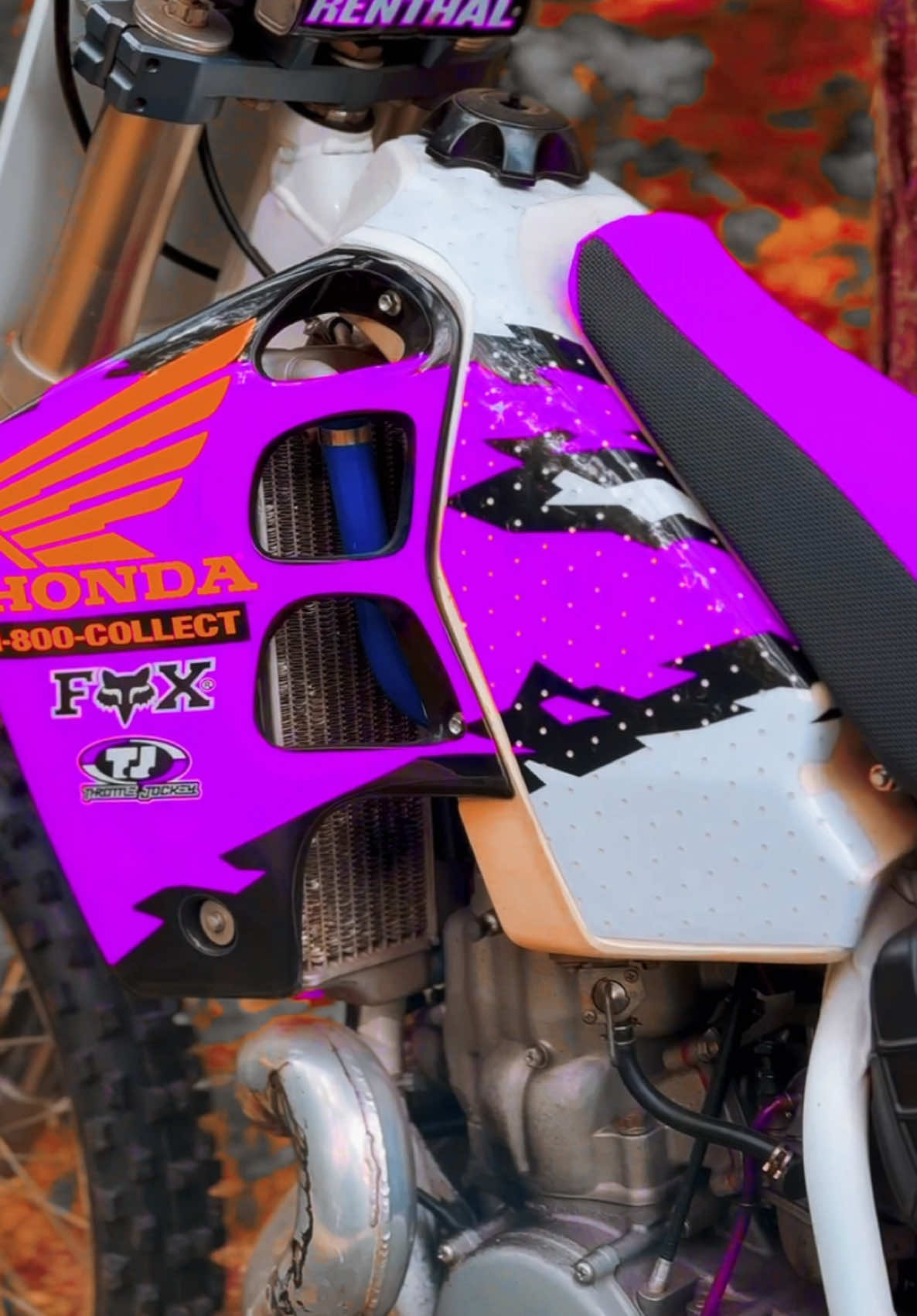 lit up Hondas #honda #cr125 #cr250 #cr500 #dirtbike #colorchanging #CapCut 