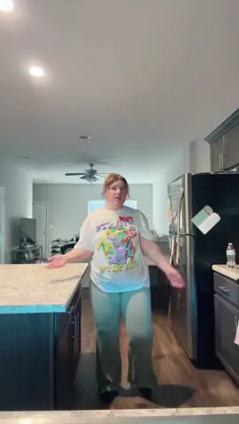 This dance has been on repeat in my brain🩷