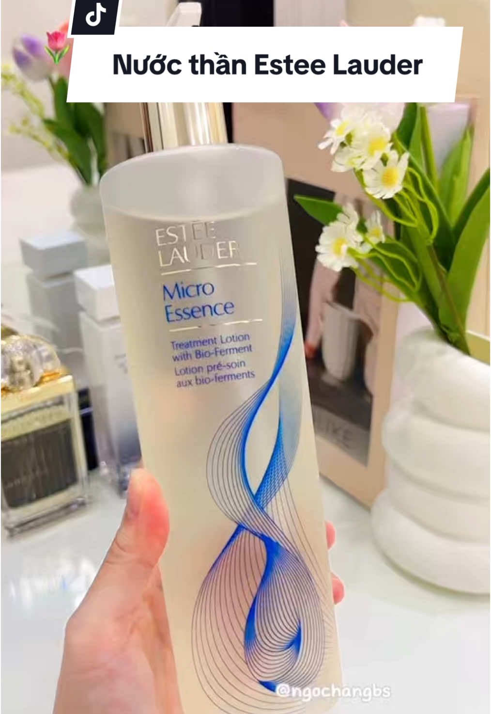 Tậu chai bi lớn mới đủ xài ✨ #nuocthan #esteelauder #microessence #reviewlamdep #ngochangbs 