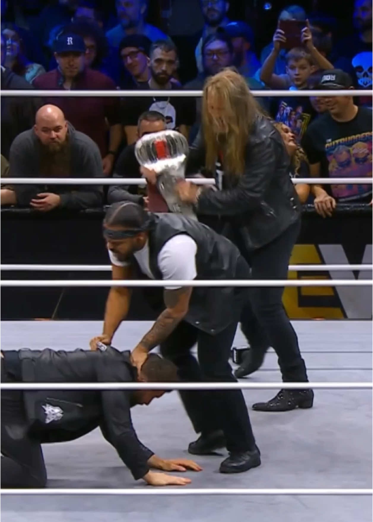 #RingOfHonor World Champion #ChrisJericho taught #MattCardona a lesson during #AEWRampage ! #aew #allelitewrestling #prowrestling #prowrestlingtiktok 