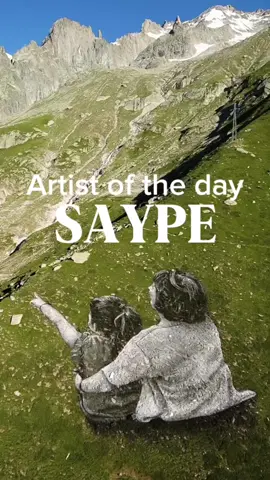 Meet Saype, the French artist redefining land art with his eco-friendly frescoes made from biodegradable paint. From mountains to beaches, his monumental works highlight human connection and unity. @saype_artiste  #murals #naturalart #paintings #muralart 