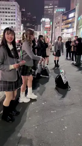 The Daily Nightlife of an Underground Idol on the Streets of Shinjuku, Tokyo, Japan This girl is truly beautiful! Follow our new IG here @jpnnightlife 