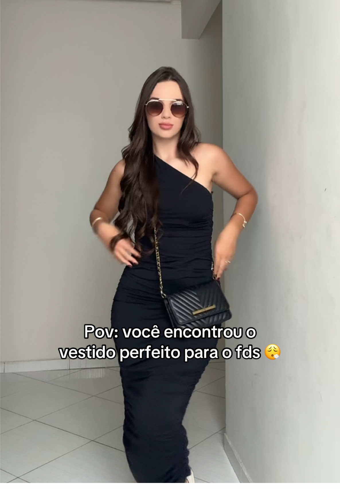 Você encontrou o vestido perfeito para o FDS😮‍💨 Vestido em poliamida premium, zero transparência, modela o corpo perfeitamente! • • • #lojaonline #fds #vestidos #fimdeano #roupasdashein #paty #fashiontiktok 