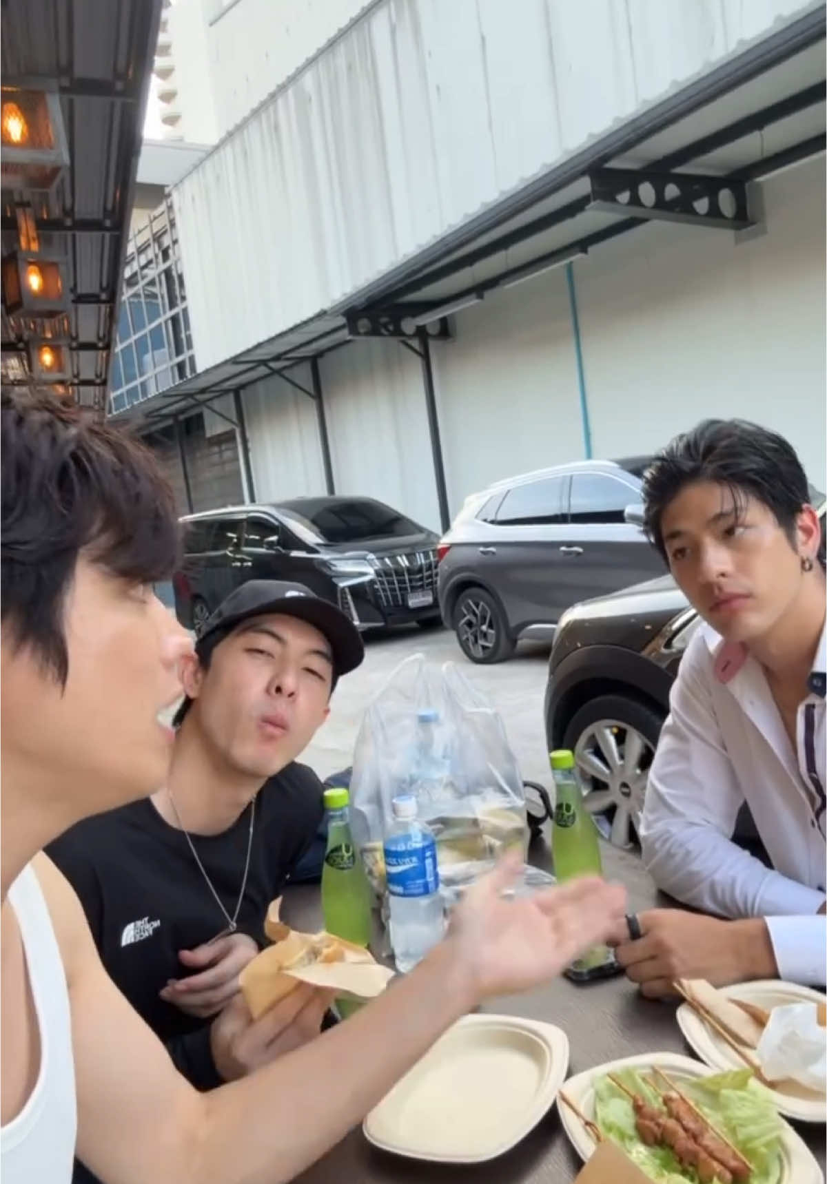 @nipponboyz 日本の曲を伝授🎤 @RyotaMoistureเรียวตะ  @Luke Ishikawa Plowden  @Hideki Nagayama  #nipponboyz #ryotamoisture  #lukeishikawa #hidekinagayama  #news #チャンカパーナ #うたってみた #ジャニーズ #タイ 