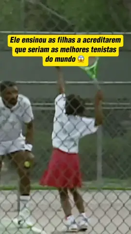 King Richard ensinou suas filhas, Venus e Serena Williams, a acreditarem que seriam as melhores tenistas do mundo! 🎾🏆 Como? 🎯 Primeiro, ele tinha visão. Ele sabia exatamente para onde estavam indo. ❤️ Segundo, ele acreditava de verdade nelas, mais do que elas mesmas. 🔥 Terceiro, ele preparou elas física, técnica e mentalmente. Quer aprender como treinar a sua mente para acreditar mais em você em 2025? 🧠⚡️ Então clique no meu LINK DA BIO e leia o meu livro “O JOGO MENTAL”. Neste livro, você vai aprender as principais técnicas mentais para construir uma mente inabalável! Booora com tudo! 🚀 🎥 Serena Williams #autoconfiança #motivação #dedicação #tennisbrasil #beachtennisbrasil 