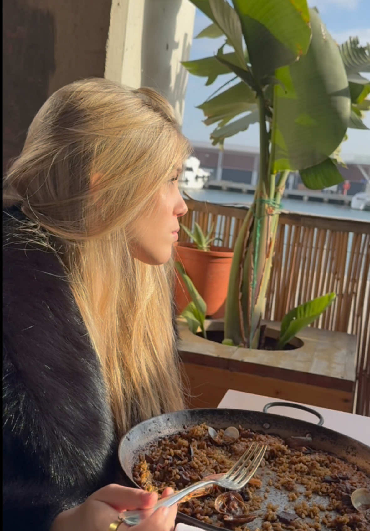 Menciona a quien te llevarias 🤤🥘 #trend #fyp 