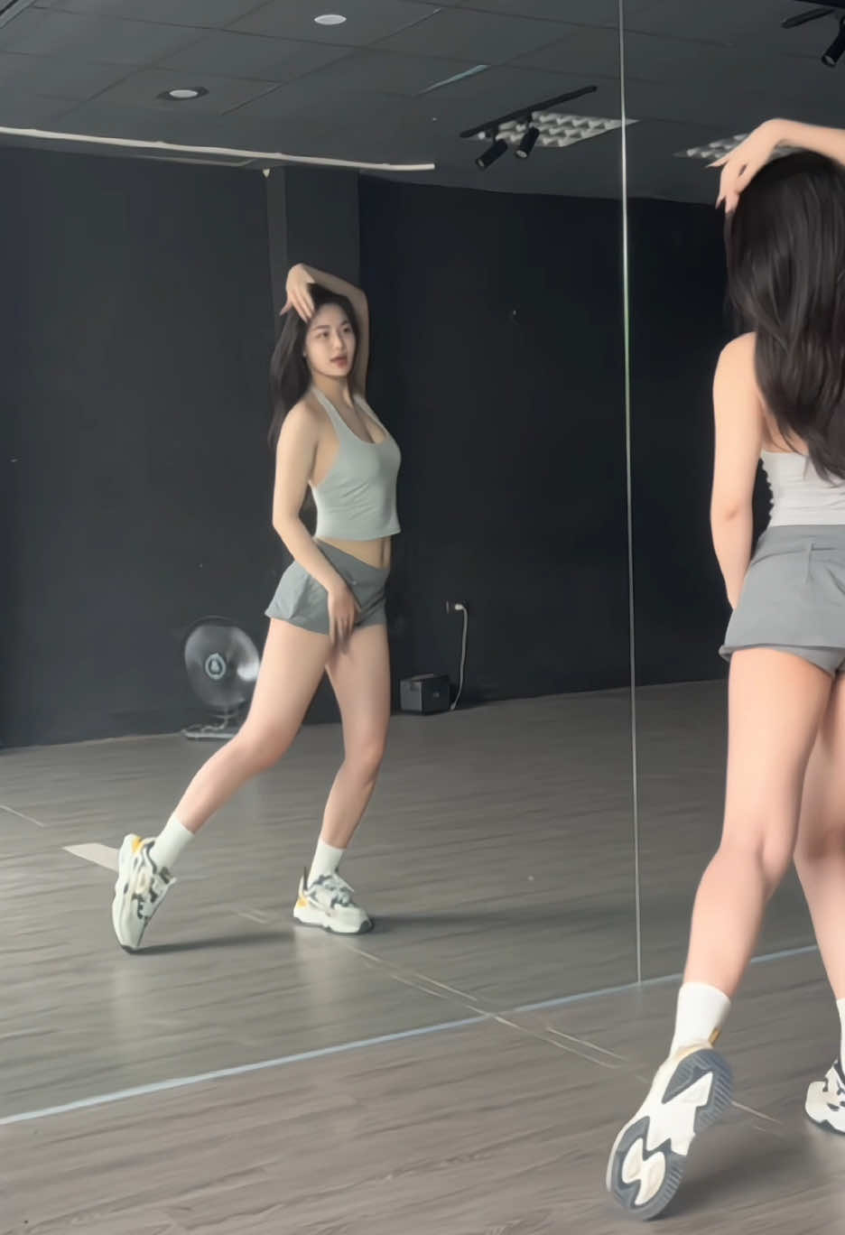 Cùng nhảy bar với Minh nha. #daynhaychonguoimoi #bardance #dancebar #sexydance #huongdannhay #nguyenlehongminhdance #nguyenlehongminhgenz #vtvcab #daynhay 