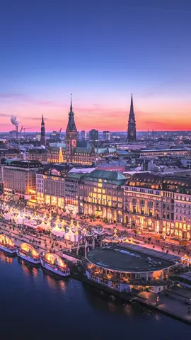 ✨✨Christmas Time in Hamburg✨✨ Stroll through magical lights, cozy markets and festive vibes. ❤️ Love Christmas Markets? Double tap! 🏷️ Tag your holiday buddy FOLLOW us for more Christmas Magic ✨🎄 #christmas #christmasmarket #hamburg #germany #holidayseason #dji #christmastiktok 