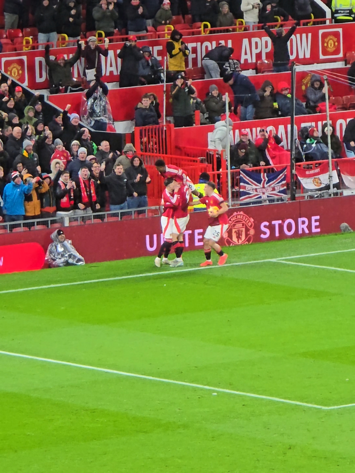 Rasmus Hojlund goal! #amorim #ruben #TheatreOfDreams #RedDevils #StretfordEnd #OldTrafford #MUFC #ManU #ManUTD #ManUnited #Manchester #ManchesterUnited #United #UnitedOnTikTok #ManchesterIsRed 