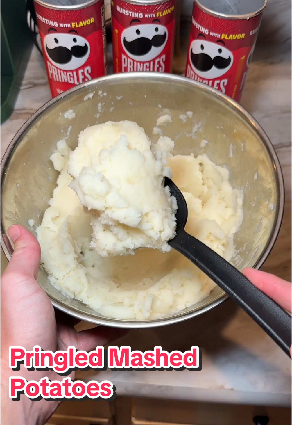 I’m just a chill guy who wanted to bring mashed potatoes to thanksgiving but everyone said no😏 #mashedpotatoes #thefoodguy #pringles #mukbang #cooking #chef #foodhacks 