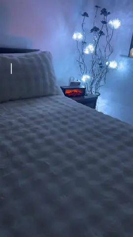 #duvetcoverset #bedding #foryoudays #shopthelook #tiktokmademebuyit #fyp  Fuzzy Duvet Cover Set 3 Count Set 1 Duvet Cover & 2 Pillow Cases Soft & Comfortable and Warm Cosy for Winter Time 🔥