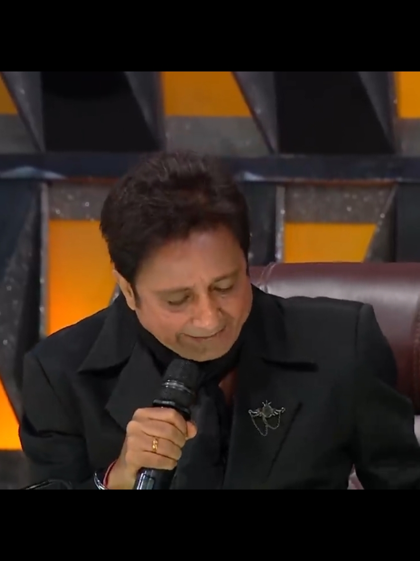 Woww amazing 😍#vishaldadlani #foryoupage #foryou #indianshow #indianidol #indiantiktok #singing #song #jubinnautiyal #fyppppppppppppppppppppppp #sukhwindersingh #viral #indianshow #liveperformance 