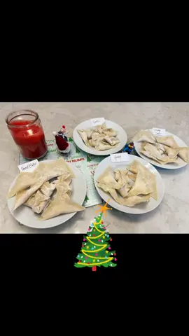 🎄♥️💚Cream Cheese Wontons ready for the fryer….so fun and easy to make, the kids loved it!!! #wherestarsfallfarms 