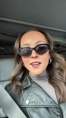 Like why was this the first song on B96 today it is 2024 !! #fyp #relatable #rihanna #mandelaeffect #foryoupage 