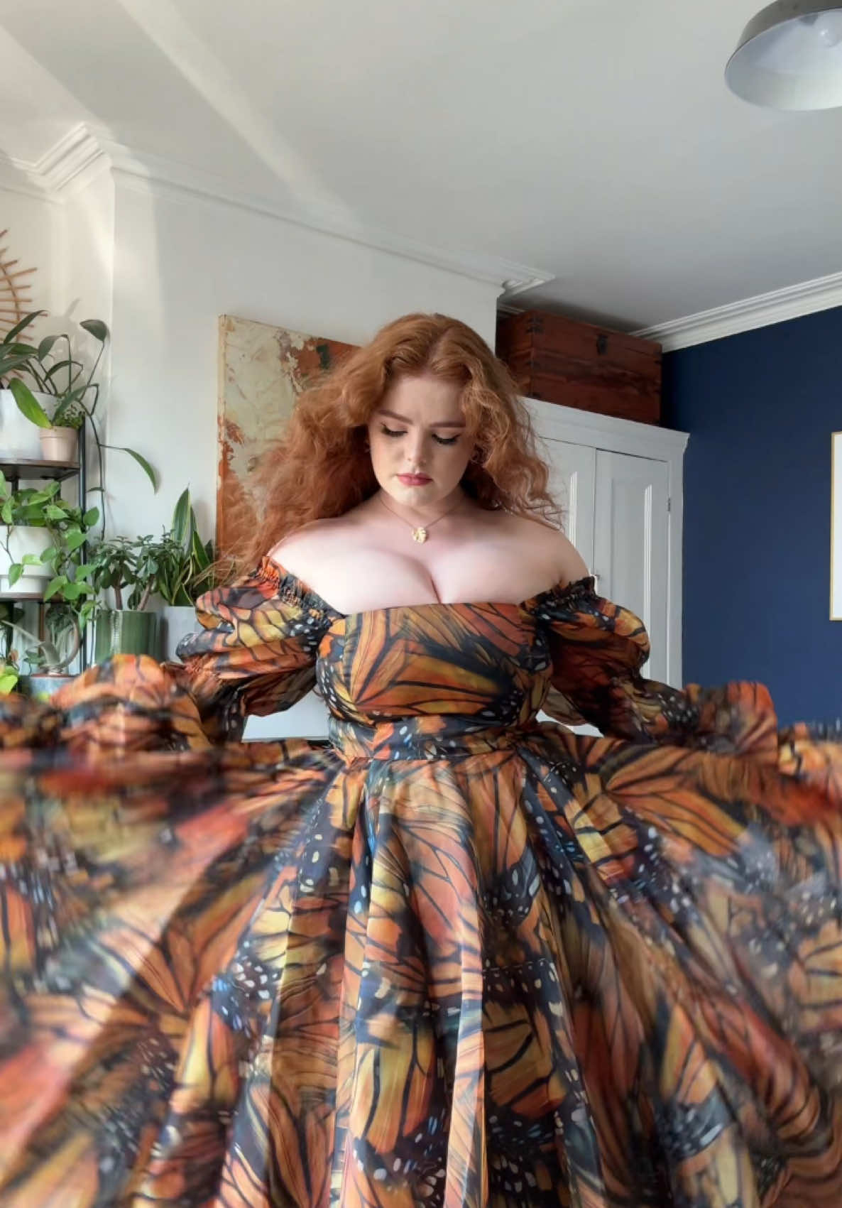 I will never get over this dress! #curvemodel #curves #curvefashion dress is gift from @Selkie 