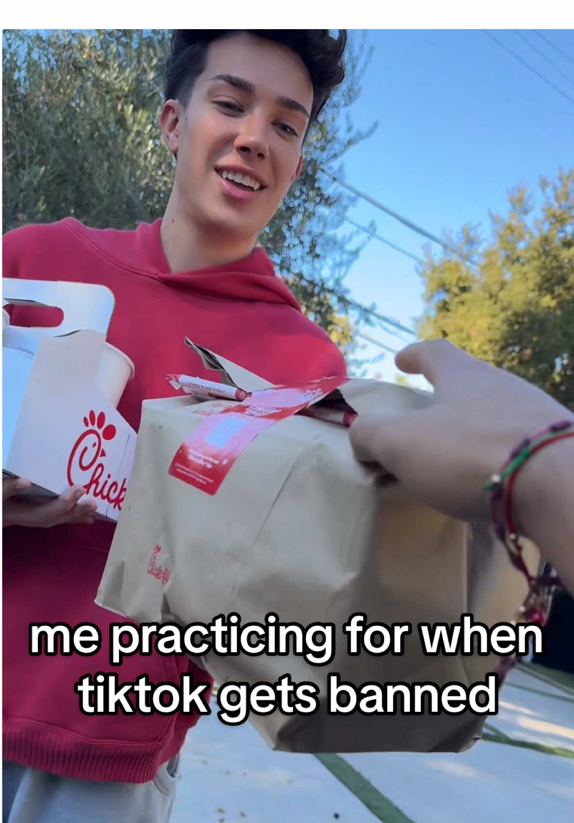 just put the fries in the bag 😐🍟 @blesiv 