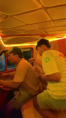 😓 #supirtruck #drivermuda #pejuangrupiah #trendingvideo #trukstory #storywa #jammepet🔥 #trukmaniaindonesia 