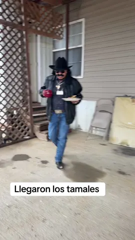 Llegaron los tamales #tiochivalo 