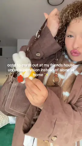 love my friends 💖 #friendshipgoals #relatable #girlhood #esoteric #girlythings #girltok #fyp #OOTD #dailylook #fitcheck #fashiontok 