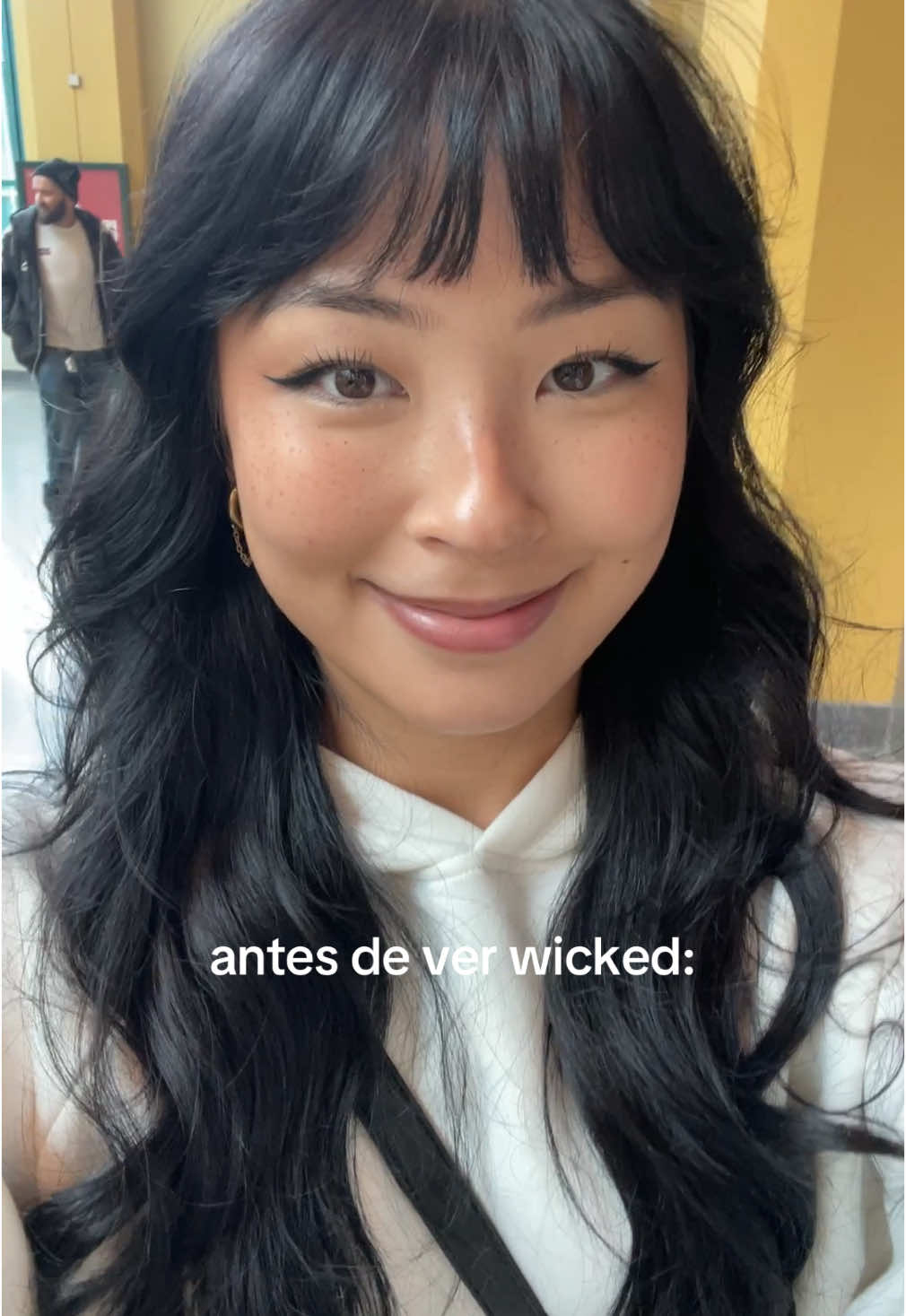 antes e depois de assistir wicked 🫠